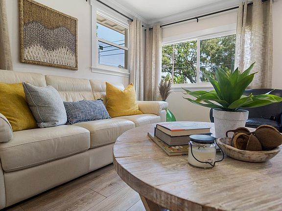 Light and bright and very comfortable furniture!