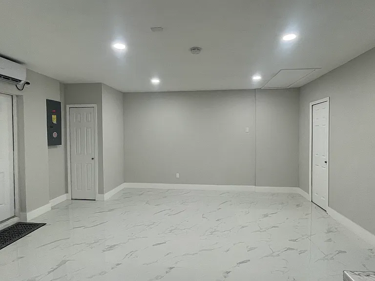 221 NE 23rd Ave #A — Photo 9