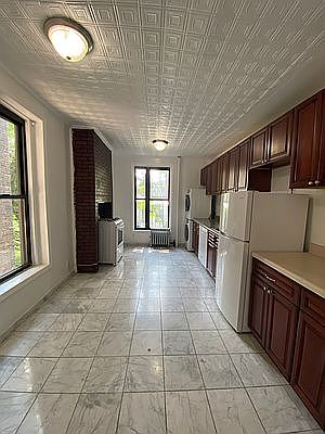 1st image of 452 W 57th St #3E
