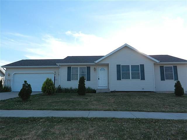 1st image of 1319 Crimson Leaf Dr