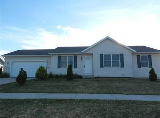 1319 Crimson Leaf Dr, Goshen, IN 46526