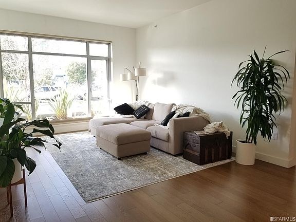 4th image of 708 Long Bridge St APT 112