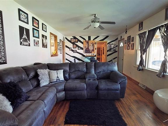 2nd image of 6330 Cranston Pl