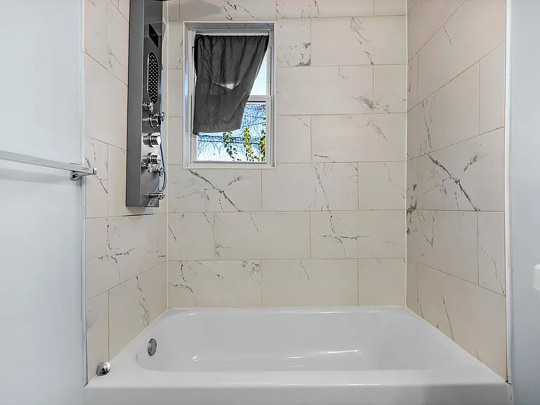3501 Oakmont Ave — Photo 16