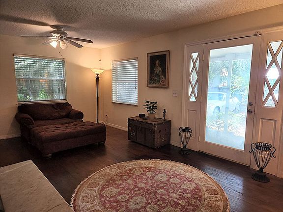4th image of 25 Magnolia Ave