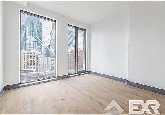 4th image of 42-22 27th St #1212