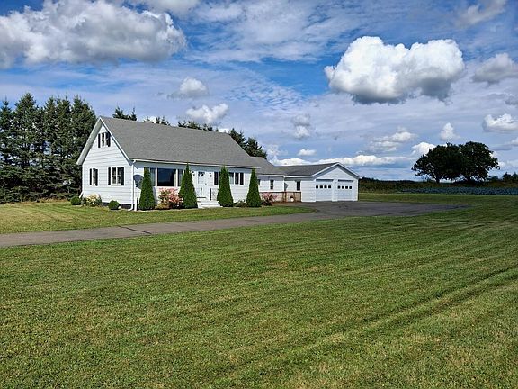2nd image of 1177 Madawaska Road