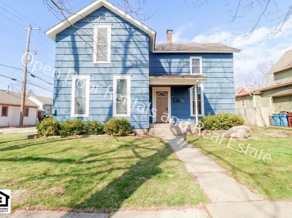 210 1/2 W 4th St, Auburn, IN 46706