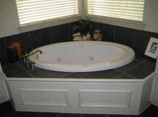 9135 Calvert Rd, Argyle, TX 76226