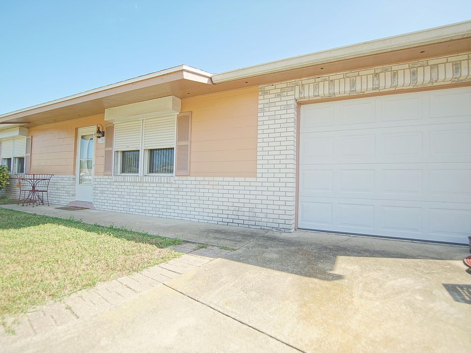 1st image of 1305 Golf Ave