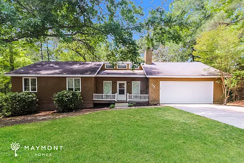286 Woodwinds Dr Photo 1