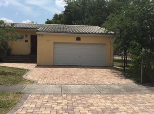 8350 SW 18th St, Miami, FL 33155