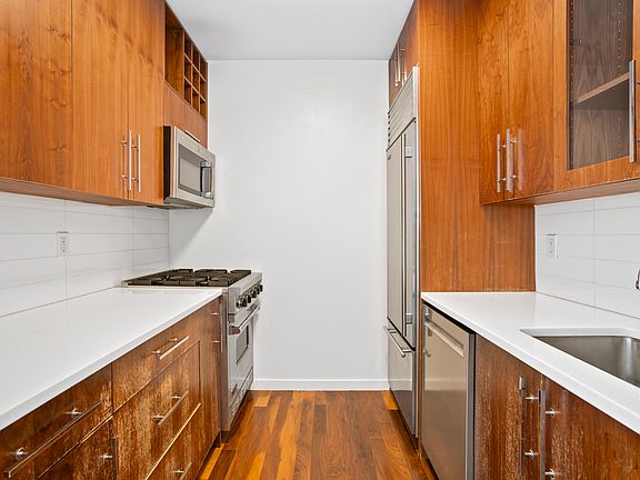4th image of 88 Greenwich St APT 3503