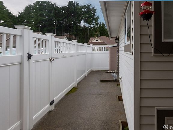 4th image of 2533 21st Avenue Ct NW