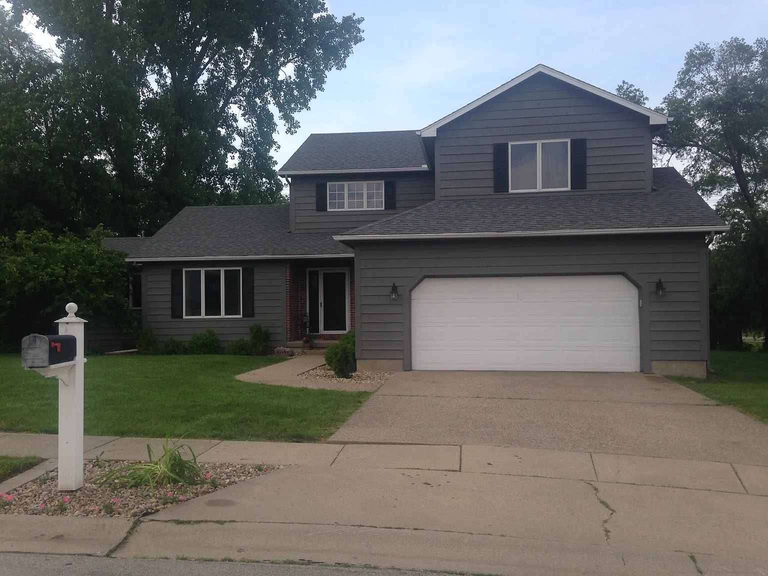 1160 W Pineview Ct photo 1