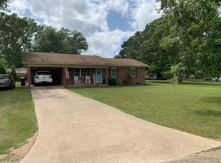 440 Oak St, Hampton, AR 71744
