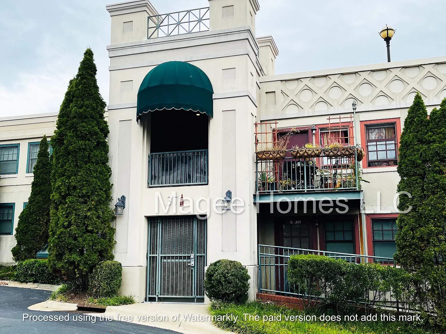 Studio, 310 sqft, $1,410 — Photo 1
