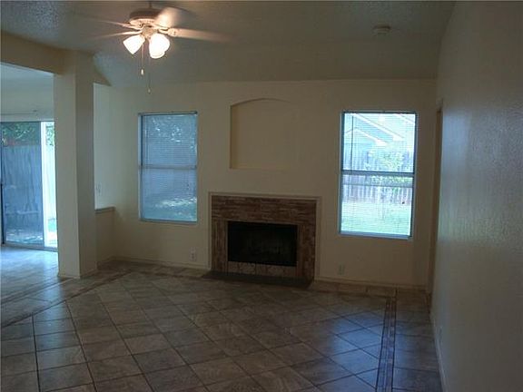 3rd image of 8408 Auburn Dr