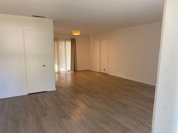 4th image of 33439 Bodie St