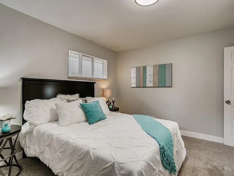 8521 Crescent Dr — Photo 15