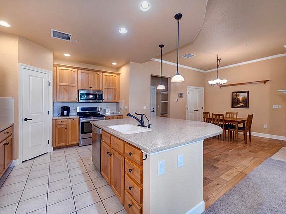 4th image of 1379 Charles Dr #B-4