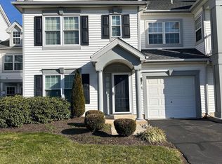 106 Redmaple Ct, Warminster, PA 18974