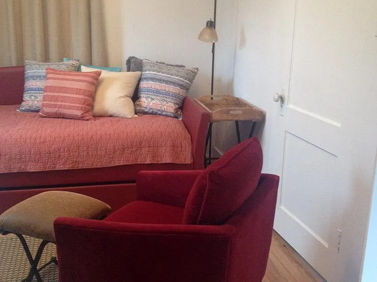856 E Carter St #4 — Photo 6