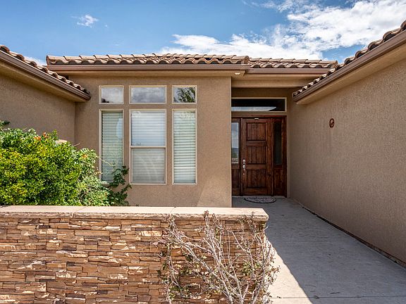 4th image of 1387 S Hill Crest Dr