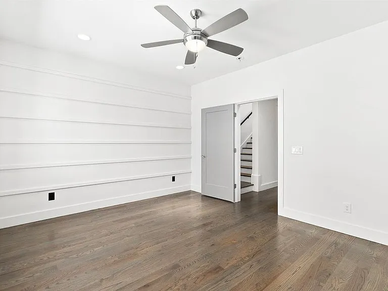 902 Archer St — Photo 9