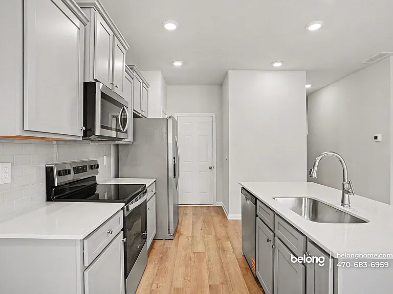 348 Navigator Ln — Photo 7
