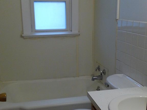 2nd image of 624 N Ward Ave APT C