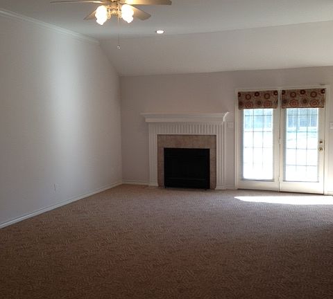 2nd image of 201 Cedar Creek Ln