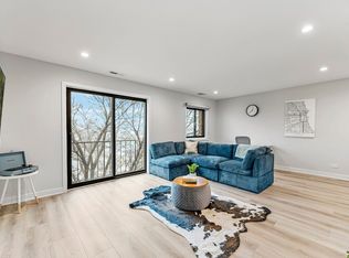 2335 W Touhy Ave #Id1062699p, Chicago, IL 60645