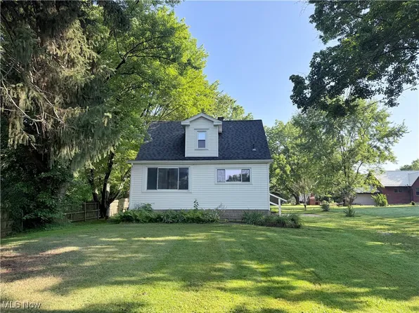 2373 Copley Rd, Akron, OH 44320