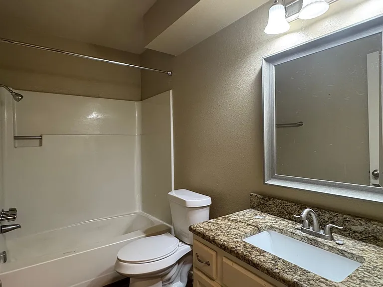 8414 Cambridge Rd #C07 — Photo 12