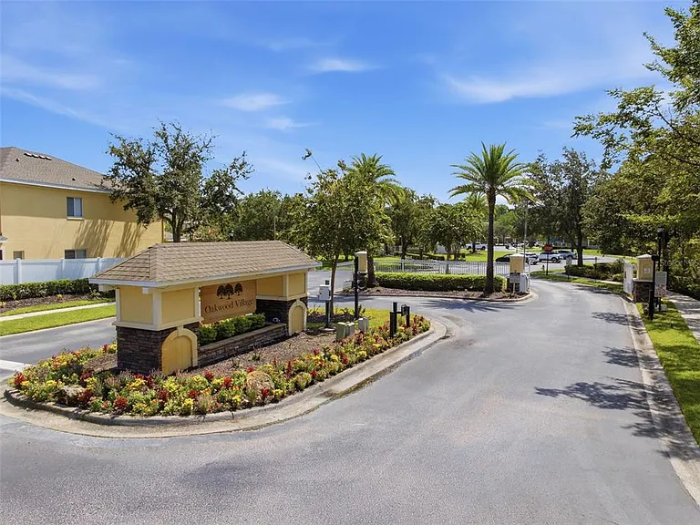 20402 Needletree Dr — Photo 17