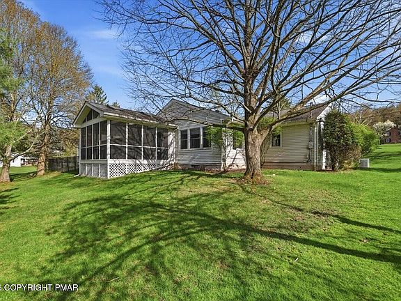 5th image of 120 Jermyn Dr