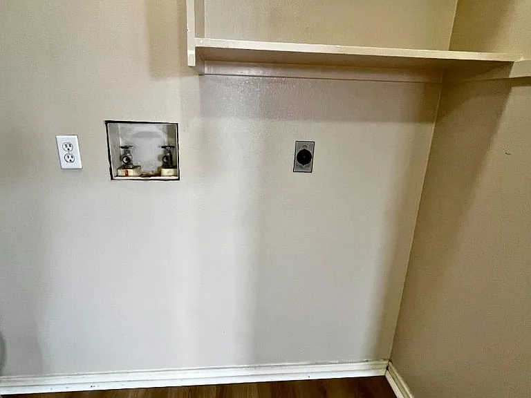 Unit Photo