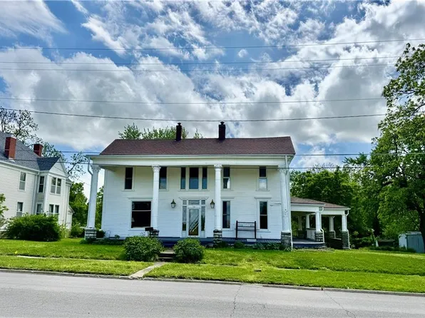 121 W Royle St, Richmond, MO 64085