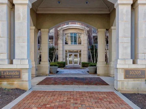 10205 Wincopin Cir Unit 302, Columbia, MD 21044