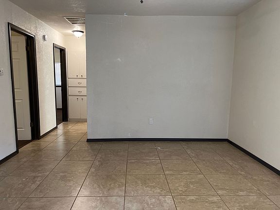 2nd image of 3009 SE 22nd Cir