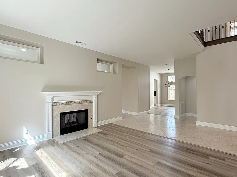 10570 Gaylemont Ln — Photo 11