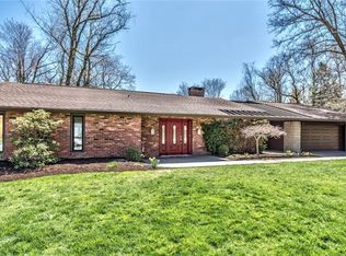 2900 Autumnwood Dr, Glenshaw, PA
