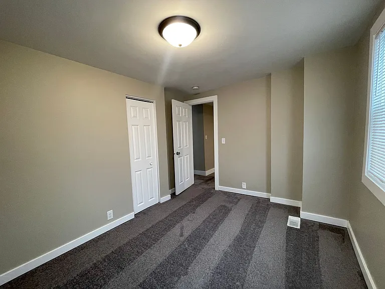 852 Lafayette Ave NE — Photo 19
