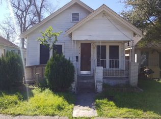 716 E 32nd 1/2 St, Houston, TX 77022