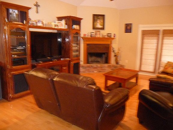 5th image of 290 Kleinpeter Dr