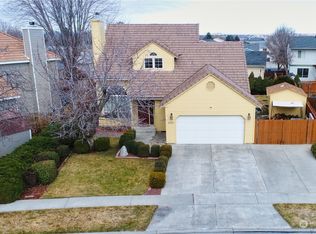 208 E Tanglewood Dr, Moses Lake, WA 98837