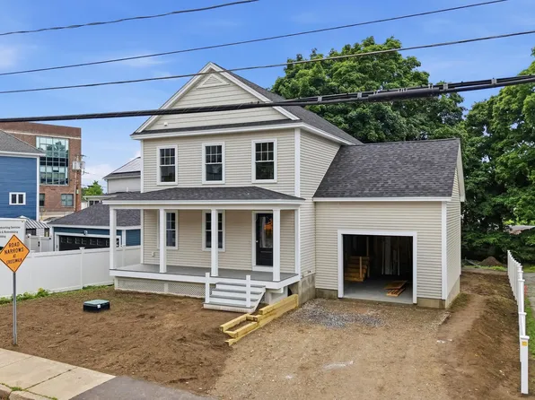16 Manchester Street, Nashua, NH 03064