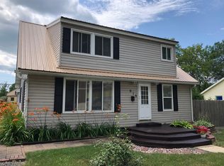 915 5th St, International Falls, MN 56649