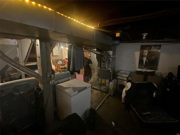 4th image of 3506 Saint Genevieve Ln
